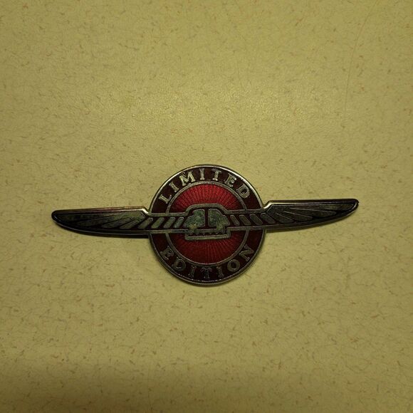 Thunderbird Limited Edition Emblem (810) - Picture 2 of 5
